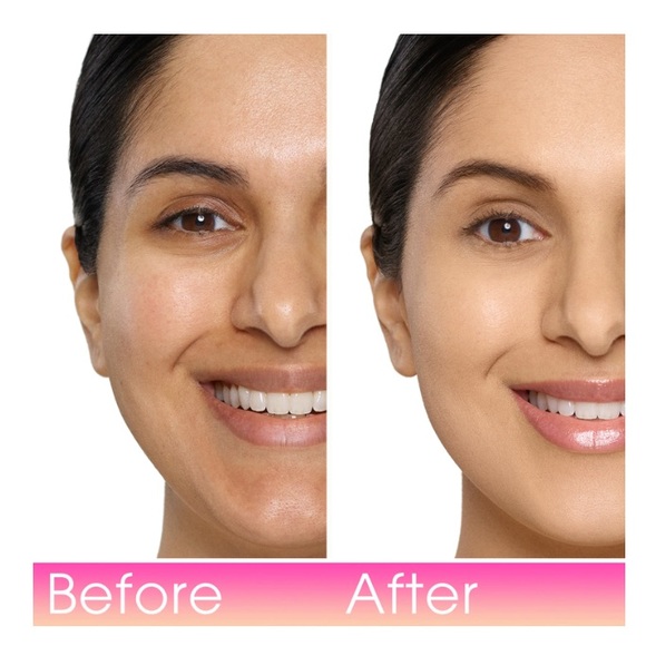 BEAUTYBLENDER Liquid Whip Foundation Sponge 3.2 W - Picture 2 of 16